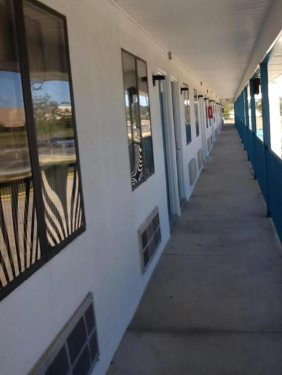 Broadway Inn Express Biloxi Eksteriør billede